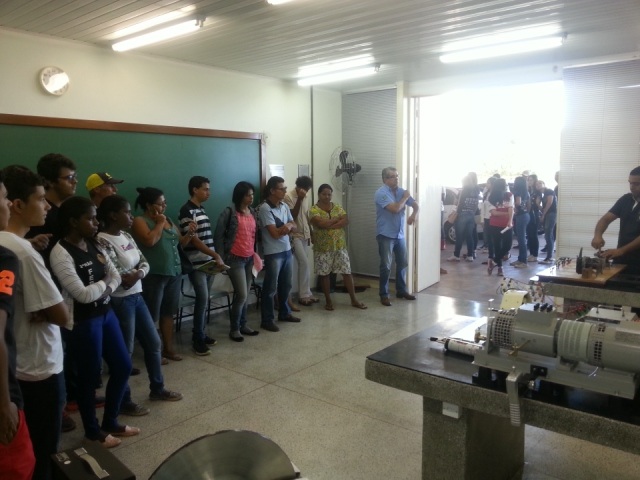 Assentados do PA ESTRELA DA ILHA visitam o Campus da UNESP em Ilha Solteira