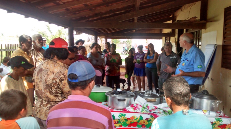 COATER CAPACITA ASSENTADOS NA CULTURA DA MANDIOCA